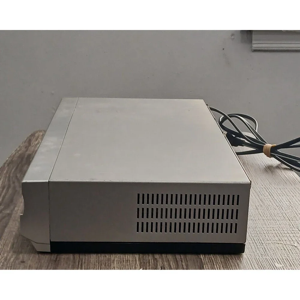 Samsung VCR DVD-V4600C. Silver. DVD/VHS Combo. PARTS ONLY. No Remote.